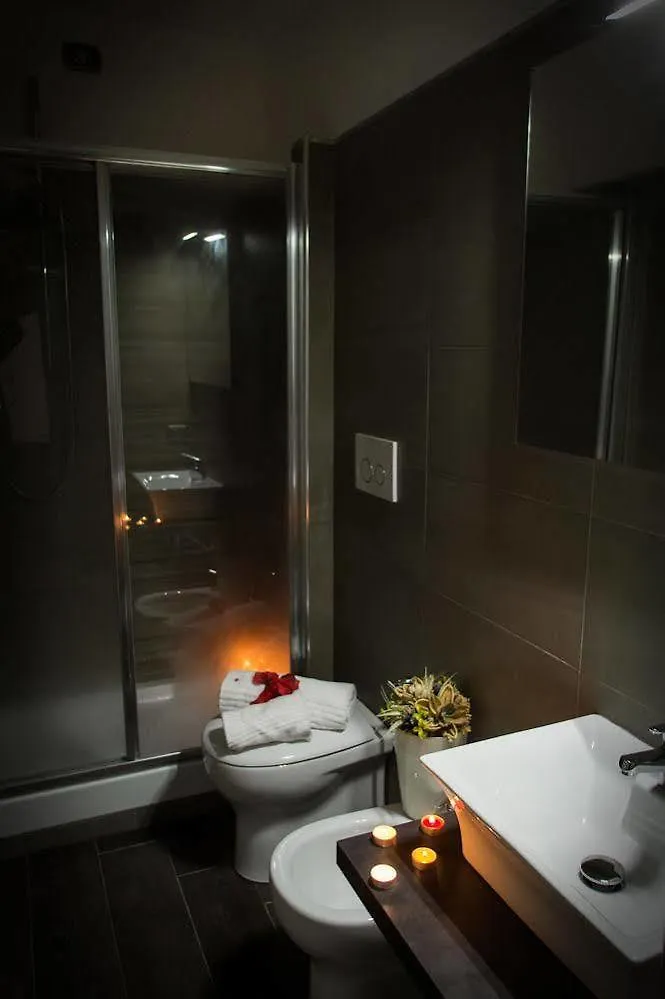 121 Candia Guest House Rzym 3*,